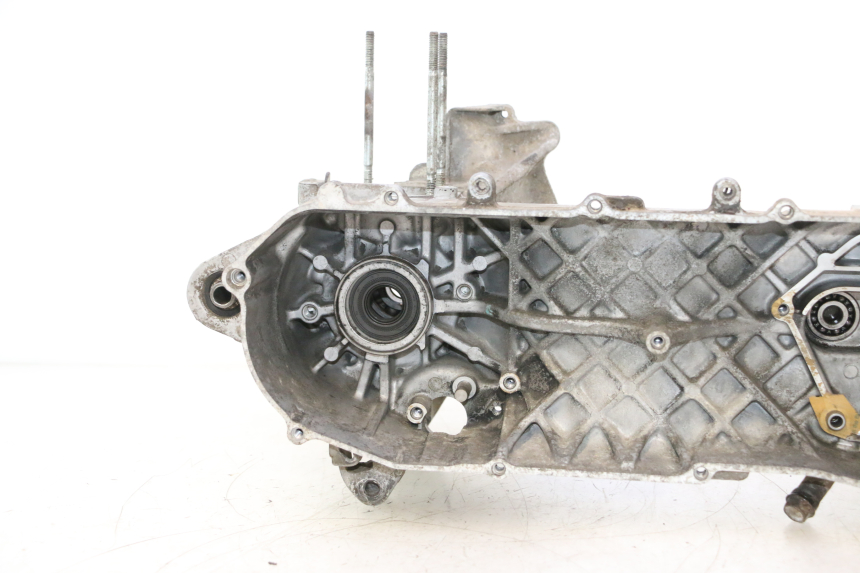 photo de CARTER MOTORE MBK BOOSTER SPIRIT 50 (2004 - 2017) - Focus sulla struttura