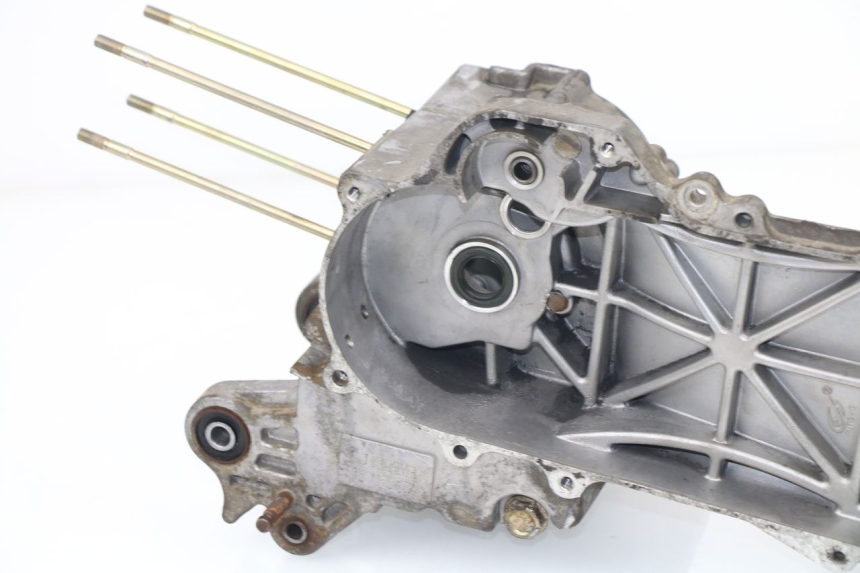 photo de CARTER MOTORE INFERIORE BAOTIAN BT 49 QT-9 50 (2006 - 2010) - Stato della superficie e materiale