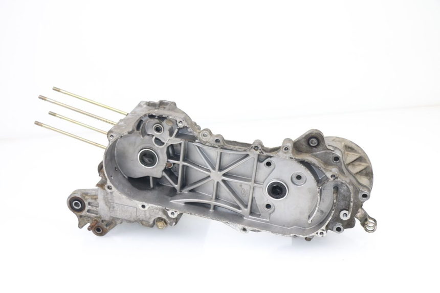 photo de CARTER MOTORE INFERIORE BAOTIAN BT 49 QT-9 50 (2006 - 2010) - Ricambio usato controllato