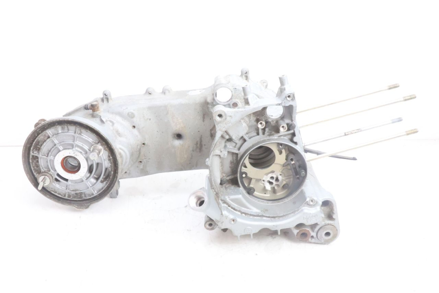 photo de CARTER MOTORE INFERIORE YAMAHA BW'S BWS 125 (2010 - 2013) - Altra angolazione