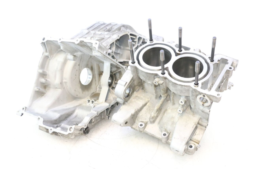 photo de CARTER MOTORE INFERIORE BMW C SPORT 650 (2015 - 2021) - Stato della superficie e materiale