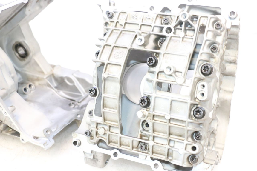 photo de CARTER MOTORE INFERIORE BMW C SPORT 650 (2015 - 2021) - Ricambio usato controllato