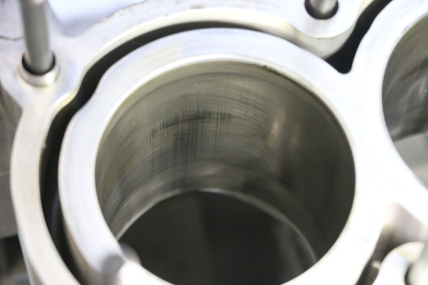photo de CARTER MOTORE INFERIORE BMW C SPORT 650 (2015 - 2021) - Altra angolazione