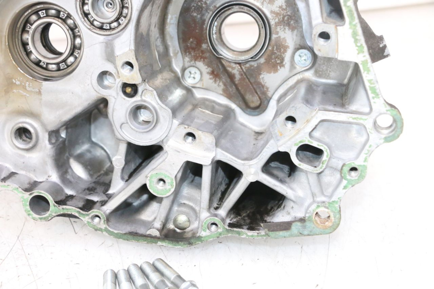 photo de CARTER MOTORE HONDA CB TWO FIFTY 250 (1991 - 2002) - Dettagli dei punti di fissaggio