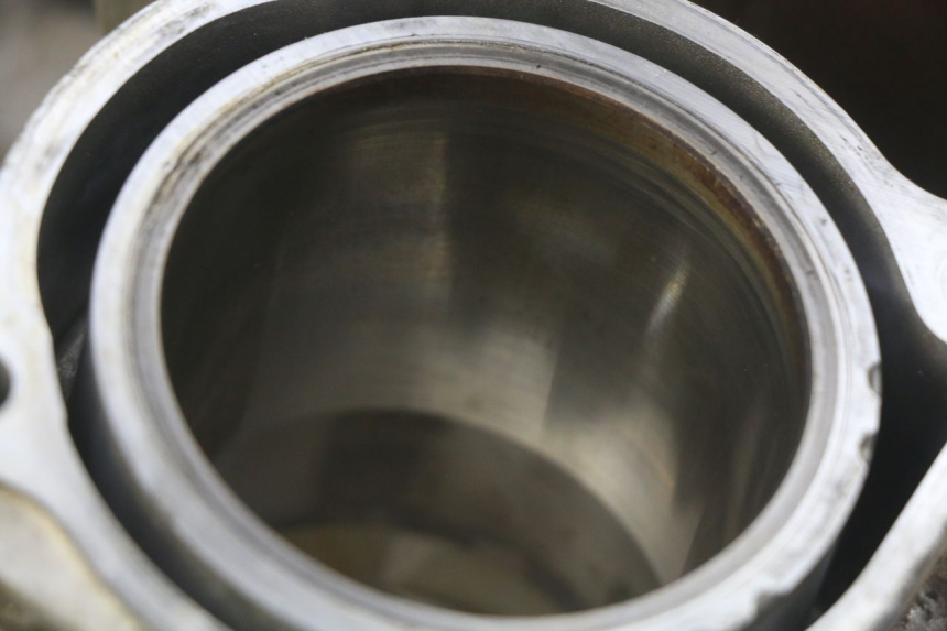 photo de CARTER BAS MOTEUR HONDA CBF 500 (2004 - 2007) - Caratteristiche distintive