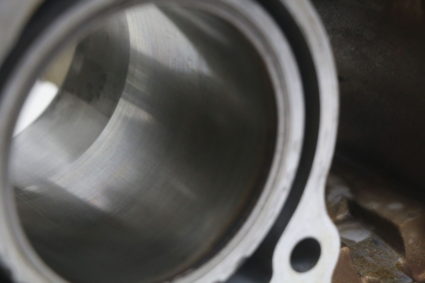 photo de CARTER BAS MOTEUR HONDA CBF 500 (2004 - 2007) - Zoom sui componenti