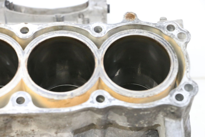 photo de CARTER MOTORE HONDA CBR RR FIREBLADE 900 (1992 - 1994) - Zoom sui componenti