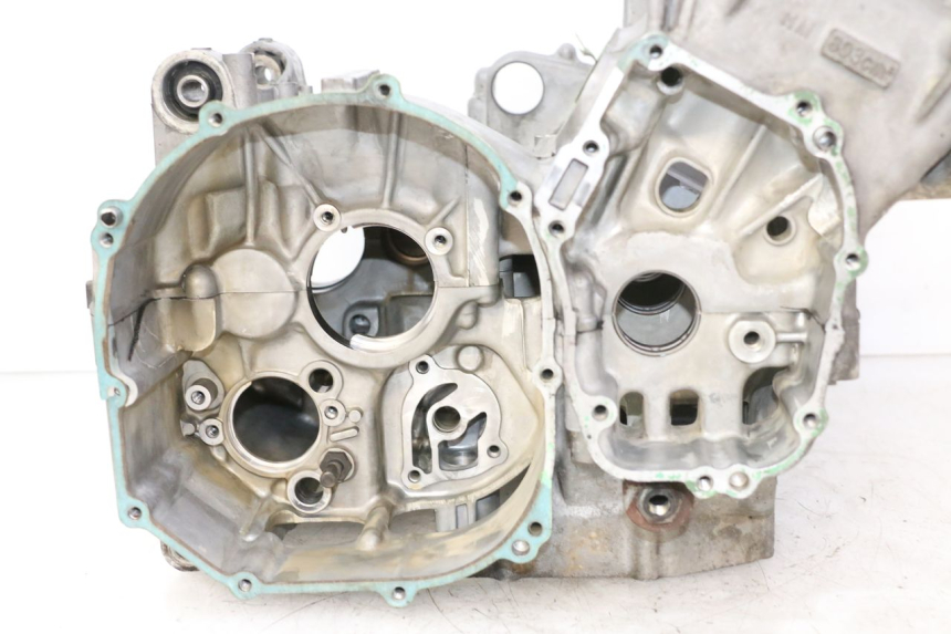 photo de CARTER MOTORE HONDA CBR RR FIREBLADE 900 (1992 - 1994) - Zoom sullo stato d'uso