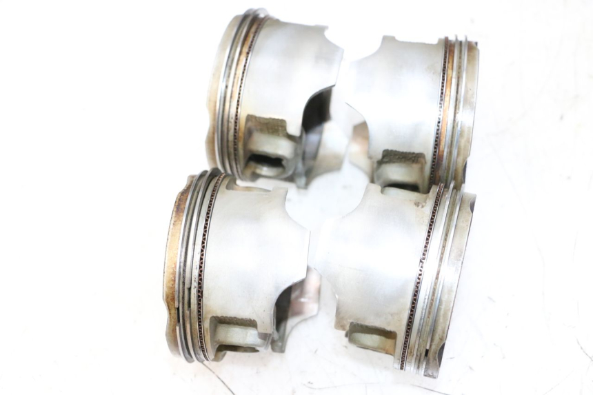 photo de CARTER MOTORE HONDA CBR RR FIREBLADE 900 (1992 - 1994) - Stato della superficie e materiale