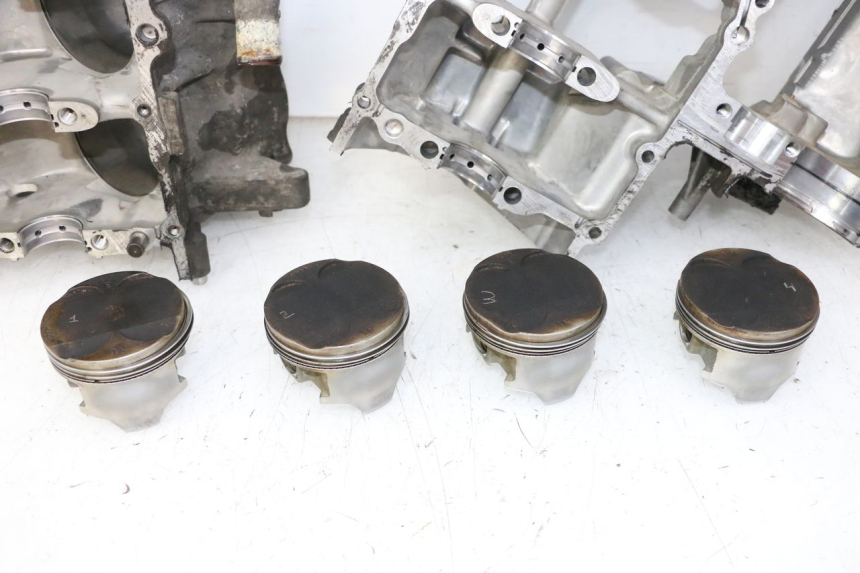 photo de CARTER MOTORE HONDA CBR RR FIREBLADE 900 (1992 - 1994) - Altra vista dell'articolo