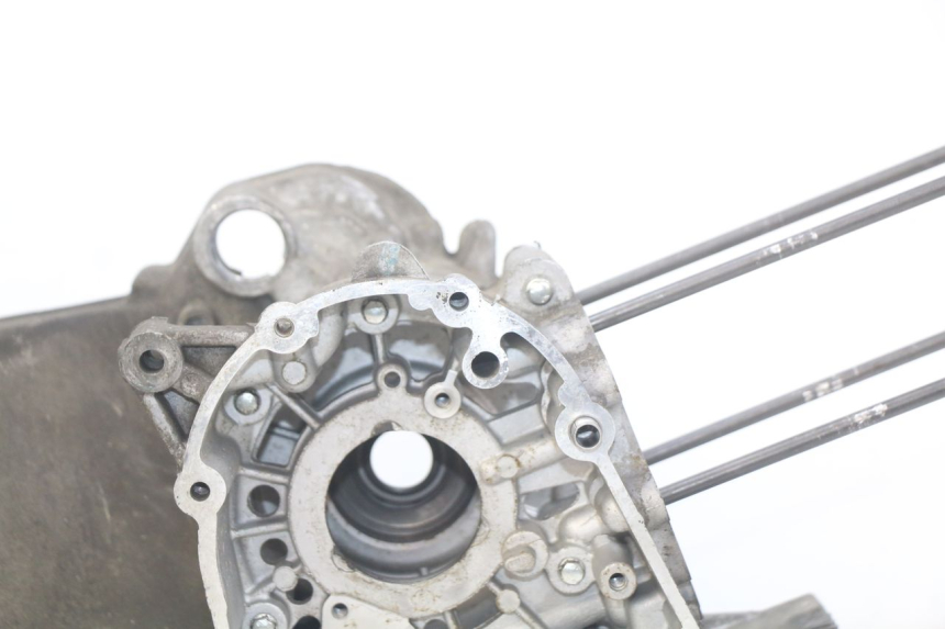 photo de CARTER BAS MOTEUR PEUGEOT CITYSTAR 125 (2011 - 2017) - Caratteristiche distintive