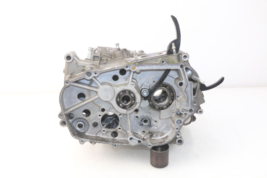 photo de CARTER MOTORE INFERIORE HYOSUNG COMET GTR 125 (2007 - 2014) - Altra angolazione