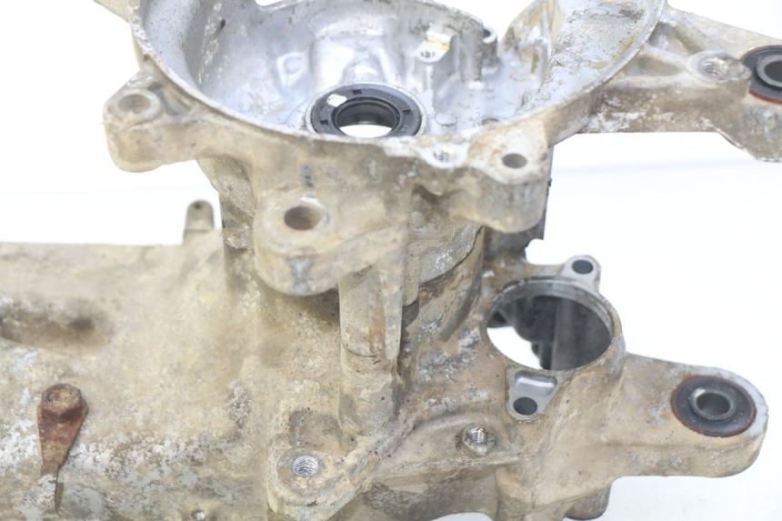 photo de CARTER BAS MOTEUR SUZUKI CP 80 (1985 - 1996) - Altra angolazione