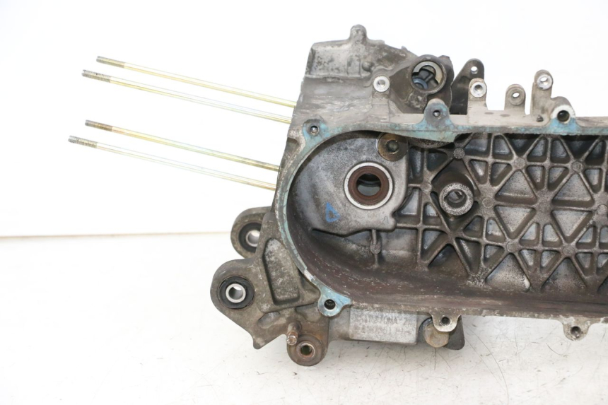 photo de CARTER BAS MOTEUR SYM CROX 4T 50 (2016 - 2023) - Altra vista dell'articolo