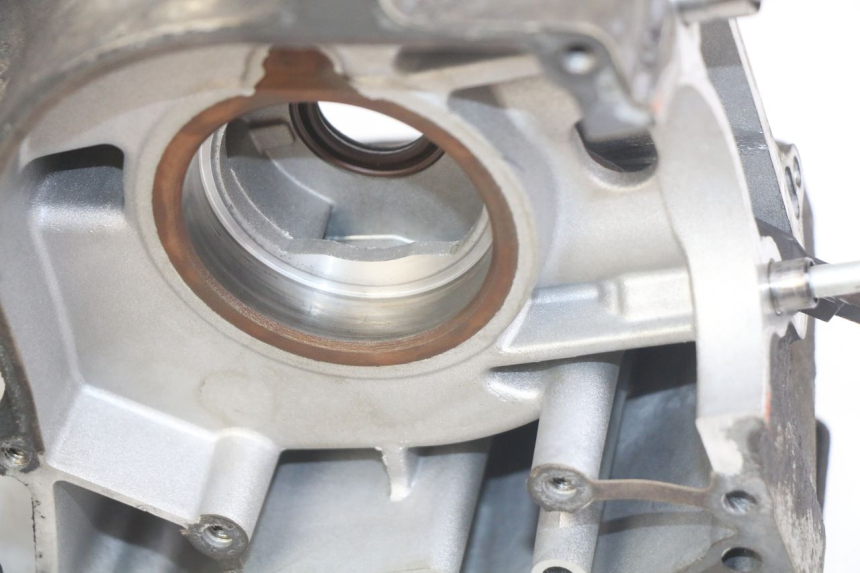 photo de CARTER BAS MOTEUR KYMCO DINK STREET 125 (2009 - 2014) - Zoom sui componenti