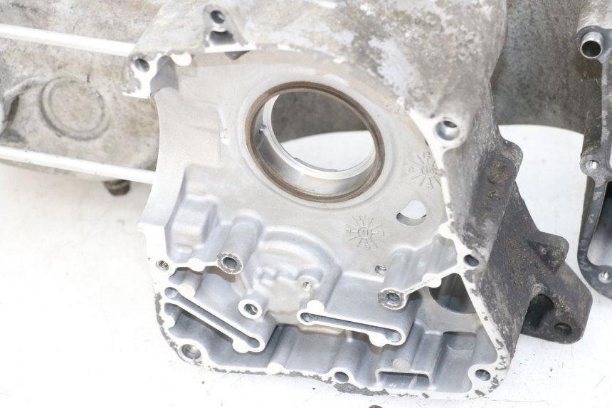 photo de CARTER BAS MOTEUR KYMCO DINK STREET 125 (2009 - 2014) - Caratteristiche distintive