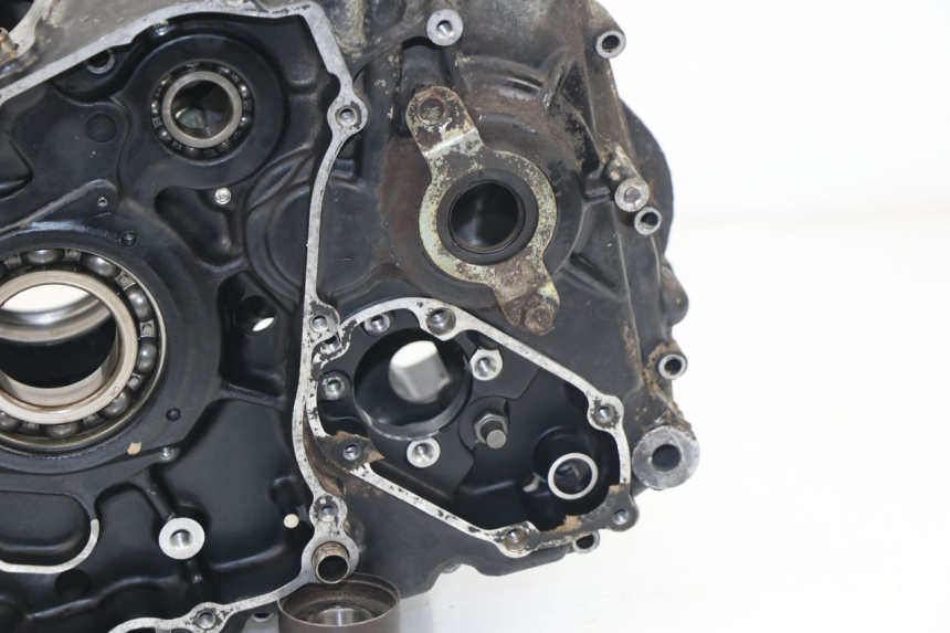 photo de CARTER MOTORE INFERIORE SUZUKI DR DJEBEL 600 (1985 - 1990) - Dettagli dei punti di fissaggio