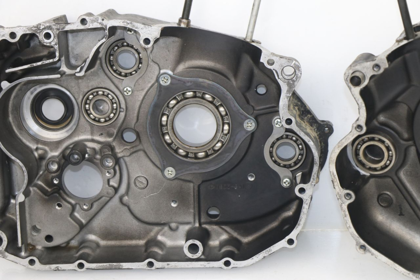 photo de CARTER MOTORE INFERIORE SUZUKI DR DJEBEL 600 (1985 - 1990) - Ricambio usato controllato