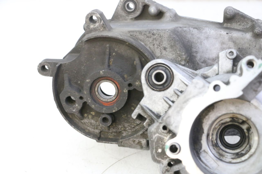 photo de CARTER BAS MOTEUR PEUGEOT ELYSTAR 50 (2002 - 2014) - Focus sulla struttura