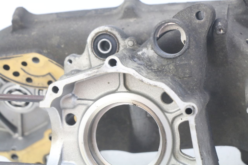 photo de CARTER BAS MOTEUR HONDA FES PANTHEON 125 (2003 - 2007) - Marcature e riferimenti originali