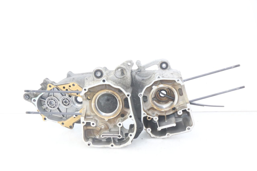 photo de CARTER MOTORE INFERIORE HONDA FES S-WING SWING ABS 125 (2007 - 2015) - Primo piano ad alta risoluzione