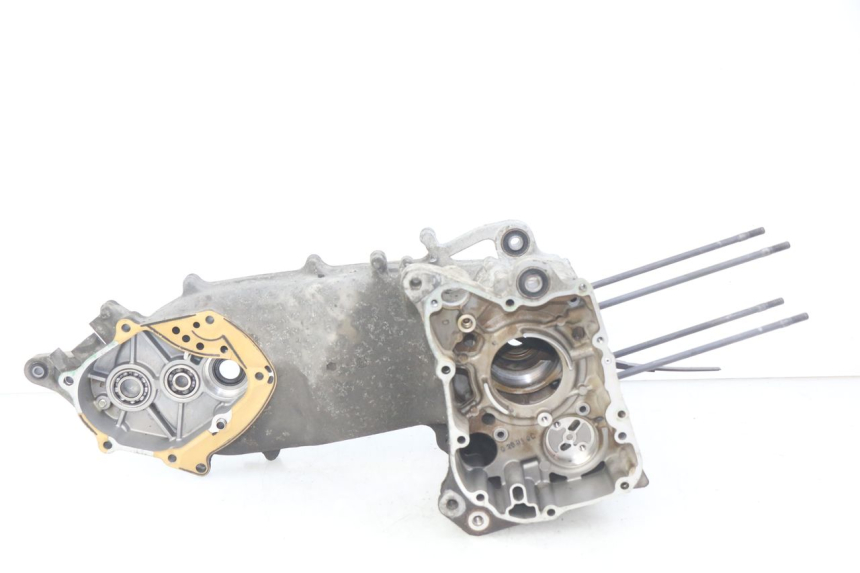 photo de CARTER MOTORE INFERIORE HONDA FES S-WING SWING ABS 125 (2007 - 2015) - Primo piano tecnico