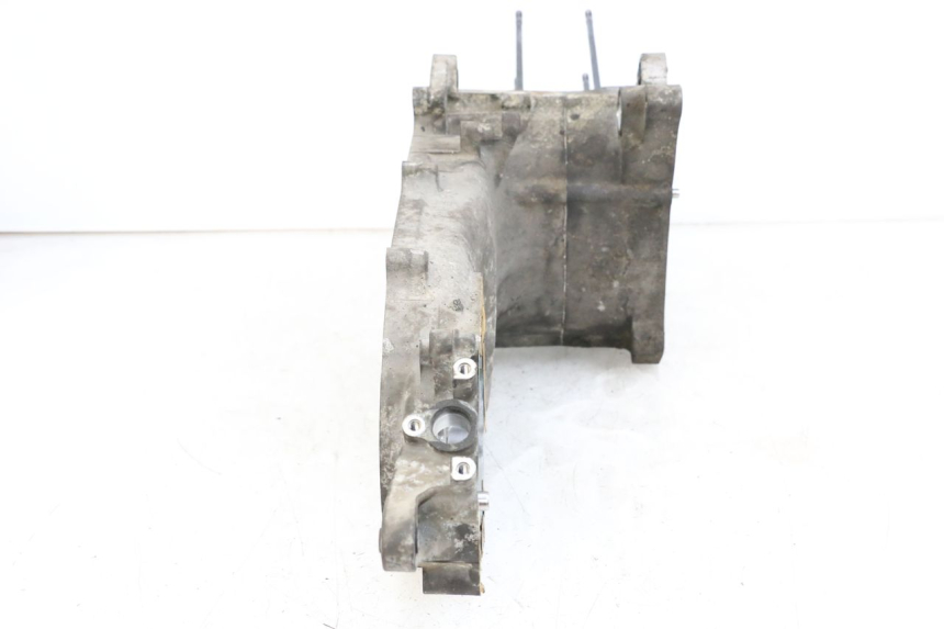 photo de CARTER MOTORE INFERIORE HONDA FES S-WING SWING ABS 125 (2007 - 2015) - Primo piano tecnico