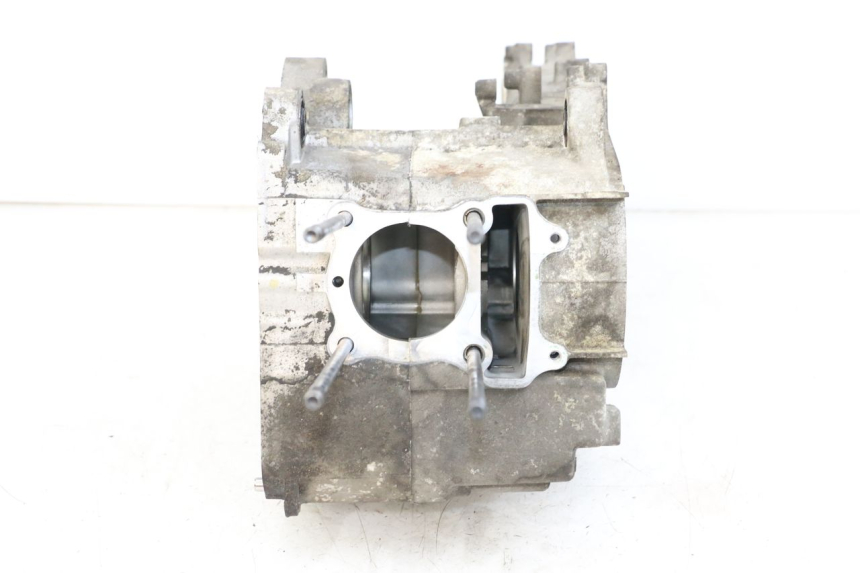 photo de CARTER MOTORE INFERIORE HONDA FES S-WING SWING ABS 125 (2007 - 2015) - Marcature e riferimenti originali