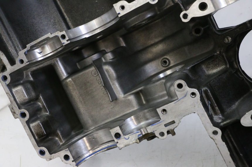 photo de CARTER MOTORE YAMAHA FJ 36Y 1100 (1984 - 1985) - Dettagli dei punti di fissaggio