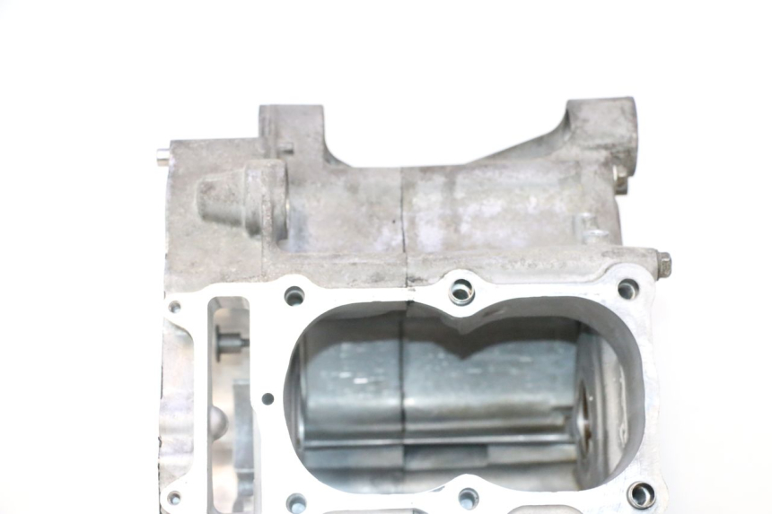 photo de CARTER MOTORE HONDA FJS SILVER WING SILVERWING 400 (2005 - 2008) - Altra vista dell'articolo