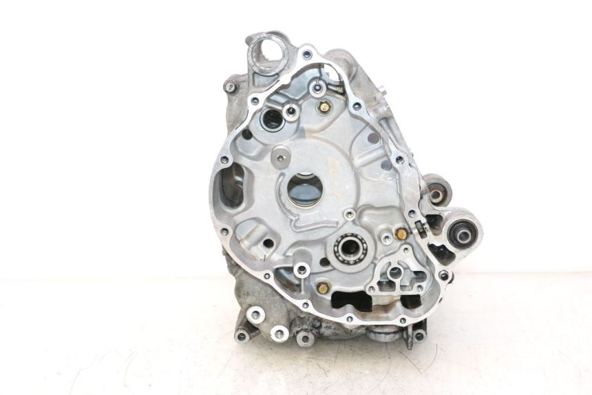 photo de CARTER MOTORE HONDA FJS SILVER WING SILVERWING 400 (2005 - 2008) - Stato della superficie e materiale