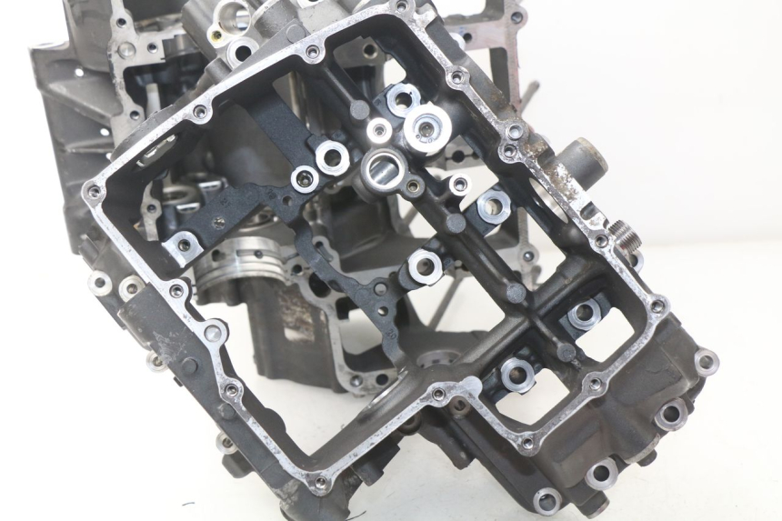 photo de CARTER MOTORE INFERIORE YAMAHA FZ8 800 (2010 - 2016) - Zoom sullo stato d'uso