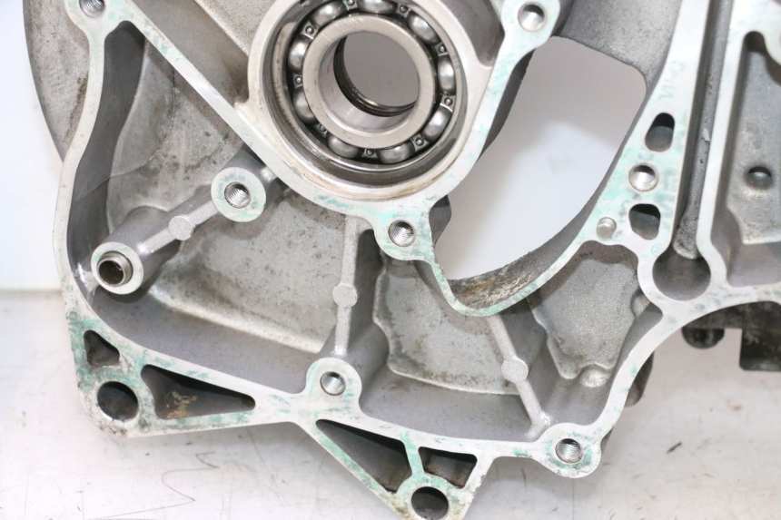 photo de CARTER MOTORE INFERIORE GILERA GP 800 (2007 - 2013) - Dettagli dei punti di fissaggio
