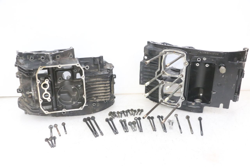 photo de CARTER MOTORE SUZUKI GS GSE 500 (2001 - 2003) - Primo piano ad alta risoluzione