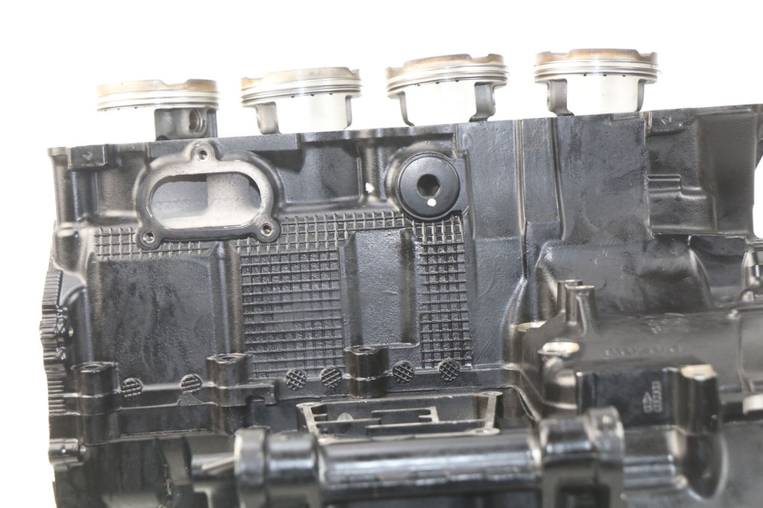 photo de CARTER MOTORE INFERIORE SUZUKI GSR 600 (2005 - 2012) - Zoom sullo stato d'uso