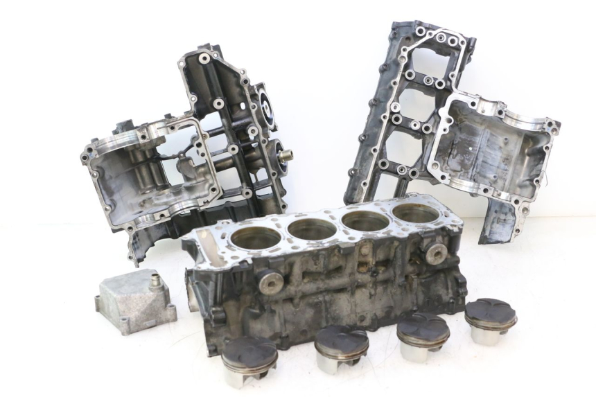 photo de CARTER MOTORE INFERIORE SUZUKI GSR 600 (2005 - 2012) - Vista principale