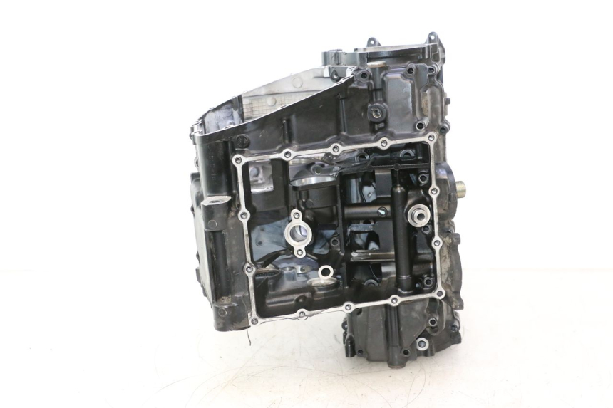 photo de CARTER MOTORE INFERIORE SUZUKI GSR 600 (2005 - 2012) - Zoom sullo stato d'uso