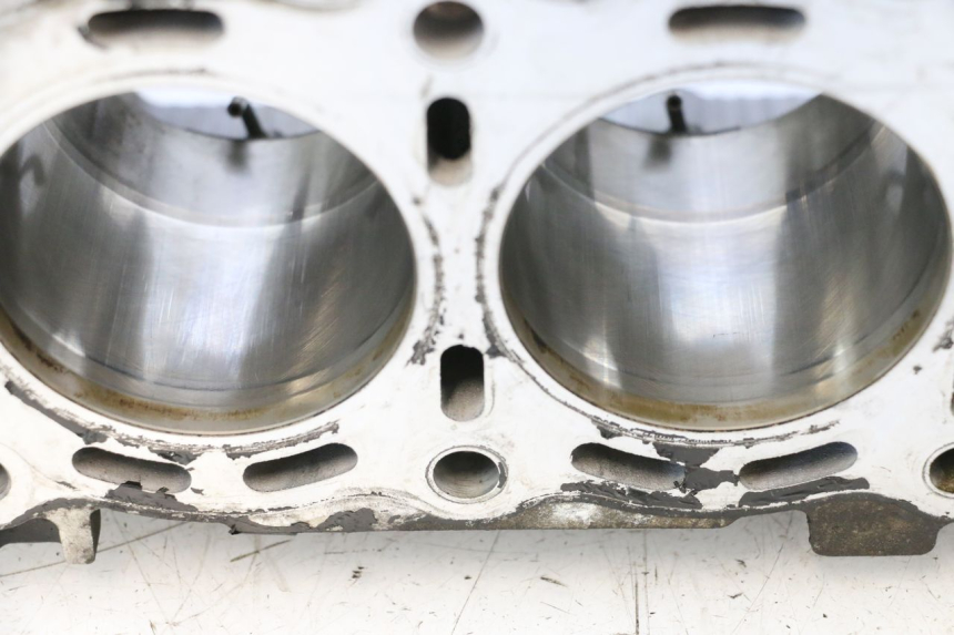 photo de CARTER MOTORE INFERIORE SUZUKI GSR 600 (2005 - 2012) - Vista principale