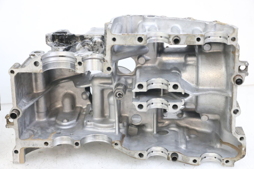 photo de CARTER MOTORE SUZUKI GSX E 250 (1982 - 1983) - Panoramica del profilo