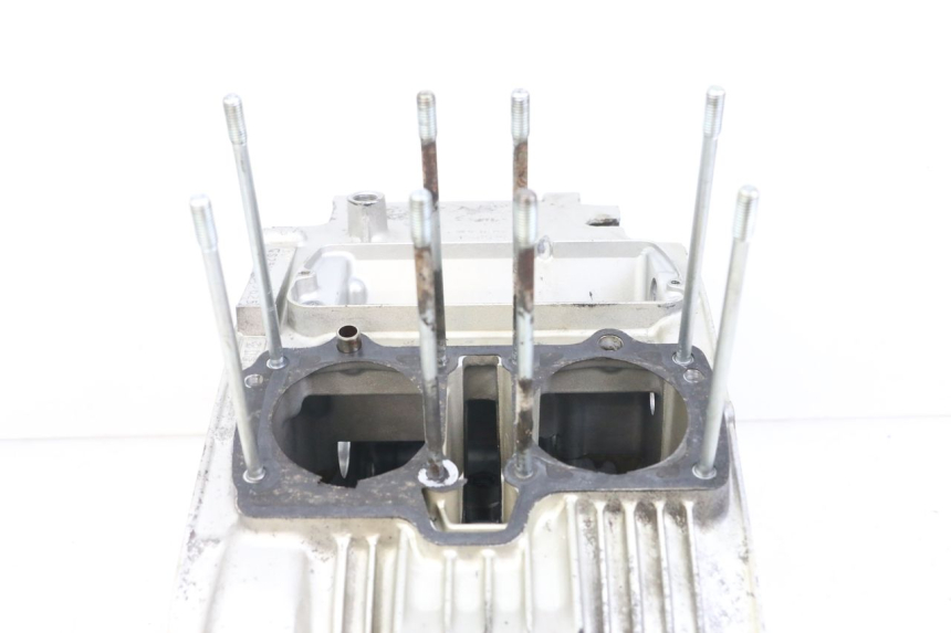 photo de CARTER MOTORE SUZUKI GSX E 250 (1982 - 1983) - Altra angolazione