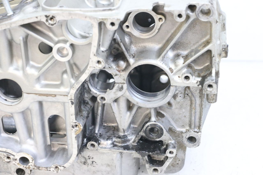 photo de CARTER MOTORE SUZUKI GSX E 250 (1982 - 1983) - Marcature e riferimenti originali