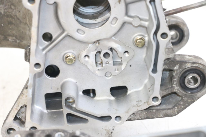 photo de CARTER BAS MOTEUR SYM JET 14 4T 50 (2018 - 2022) - Ispezione visiva dettagliata