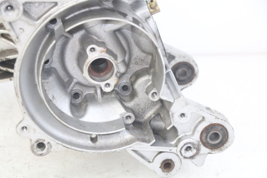 photo de CARTER MOTORE INFERIORE SYM JET EURO X 2T 50 (2003 - 2007) - Altra angolazione