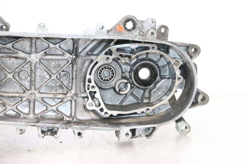 photo de CARTER BAS MOTORE PEUGEOT KISBEE 2T 50 (2010 - 2017) - Altra vista dell'articolo