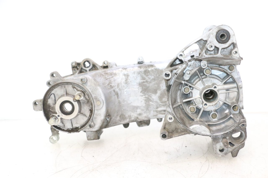 photo de CARTER BAS MOTORE PEUGEOT KISBEE 2T 50 (2010 - 2017) - Foto prodotto supplementare