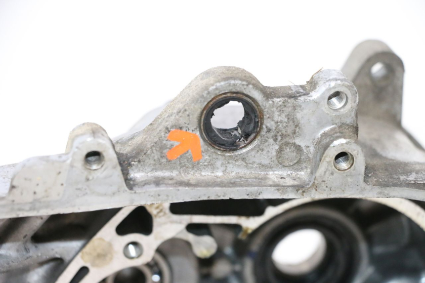 photo de CARTER BAS MOTORE PEUGEOT KISBEE 2T 50 (2010 - 2017) - Ricambio usato controllato