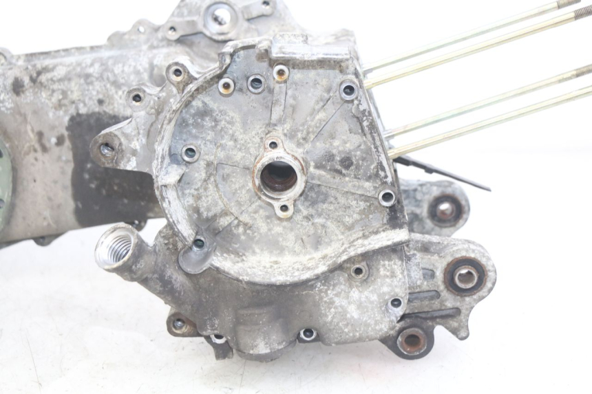 photo de CARTER BAS MOTEUR PEUGEOT KISBEE 4T 50 (2018 - 2022) - Caratteristiche distintive