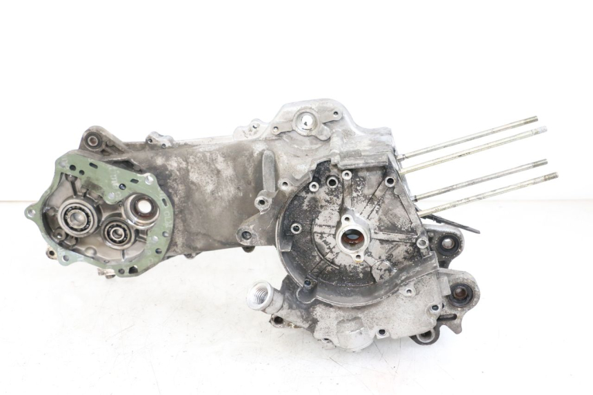 photo de CARTER BAS MOTEUR PEUGEOT KISBEE 4T 50 (2018 - 2022) - Altra angolazione