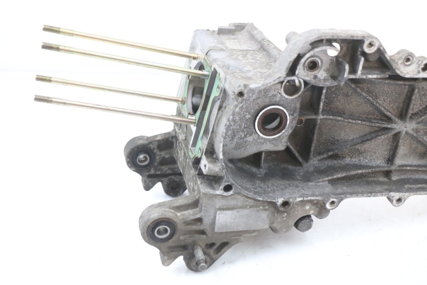 photo de CARTER BAS MOTEUR PEUGEOT KISBEE 4T 50 (2018 - 2022) - Dettaglio del componente