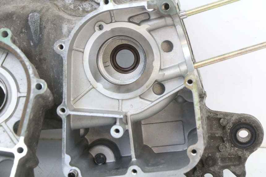 photo de CARTER BAS MOTEUR PEUGEOT KISBEE 4T 50 (2018 - 2022) - Vista d'insieme del prodotto